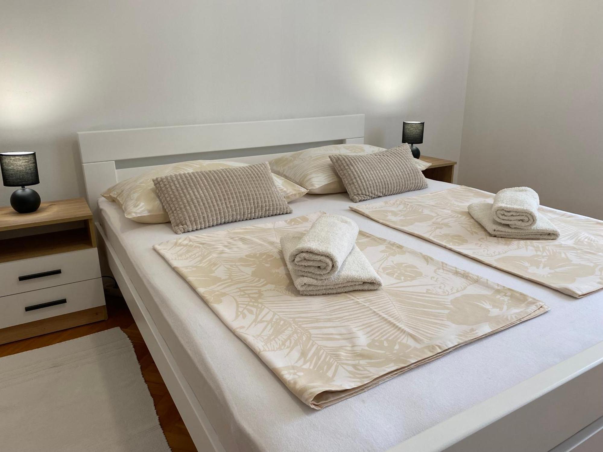 Charming Old Town Apartment Sibenik Exterior photo